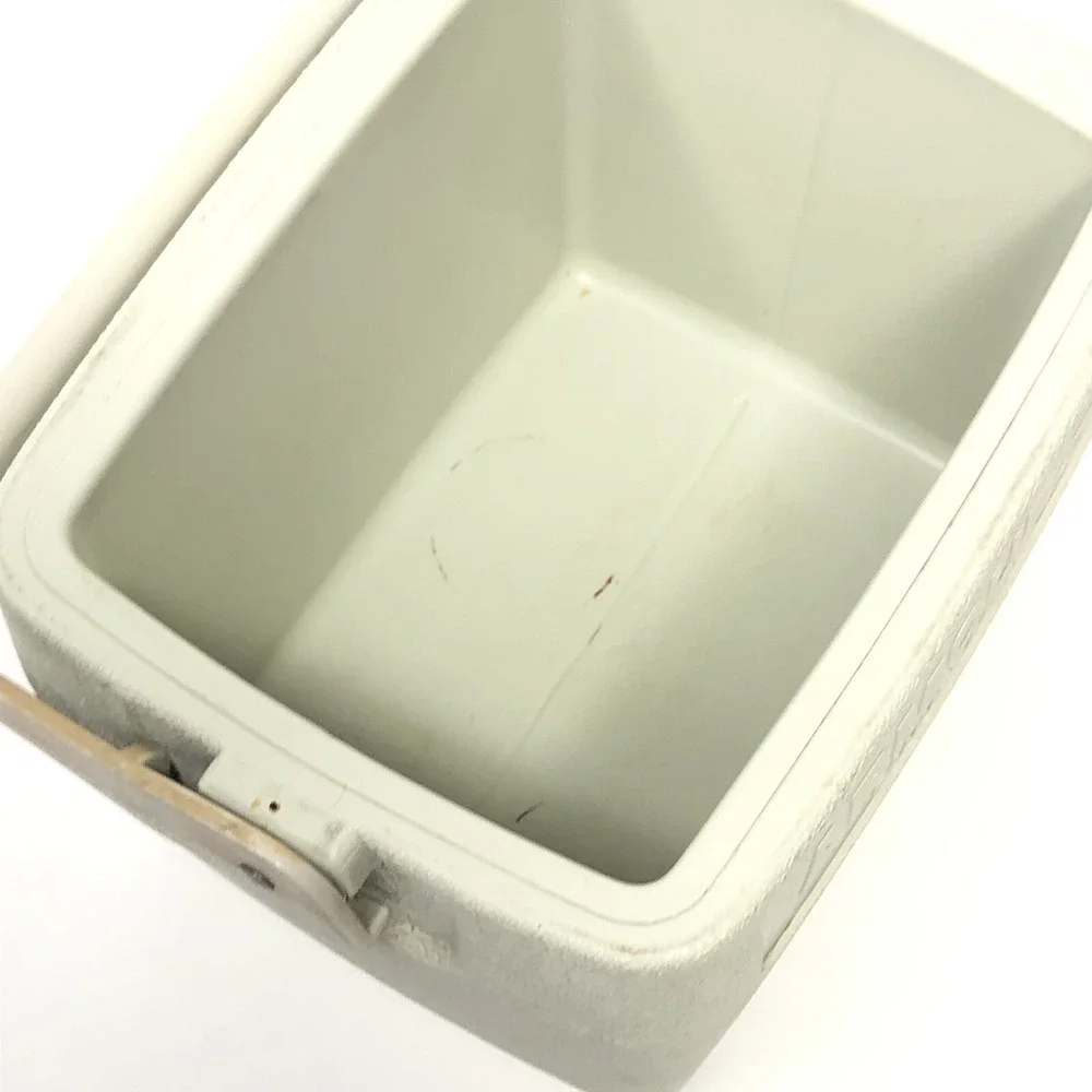 Vintage Colman Lunchbox Cooler 5272 Armour 6 Pack Beer Tail Gate Fishing Hunting